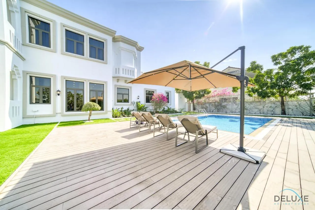 Signature 6Br Villa With Assistant Room And Private Pool In Frond F Palm Jumeirah By Deluxe Holiday Homes دبي الإمارات العربية المتحدة
