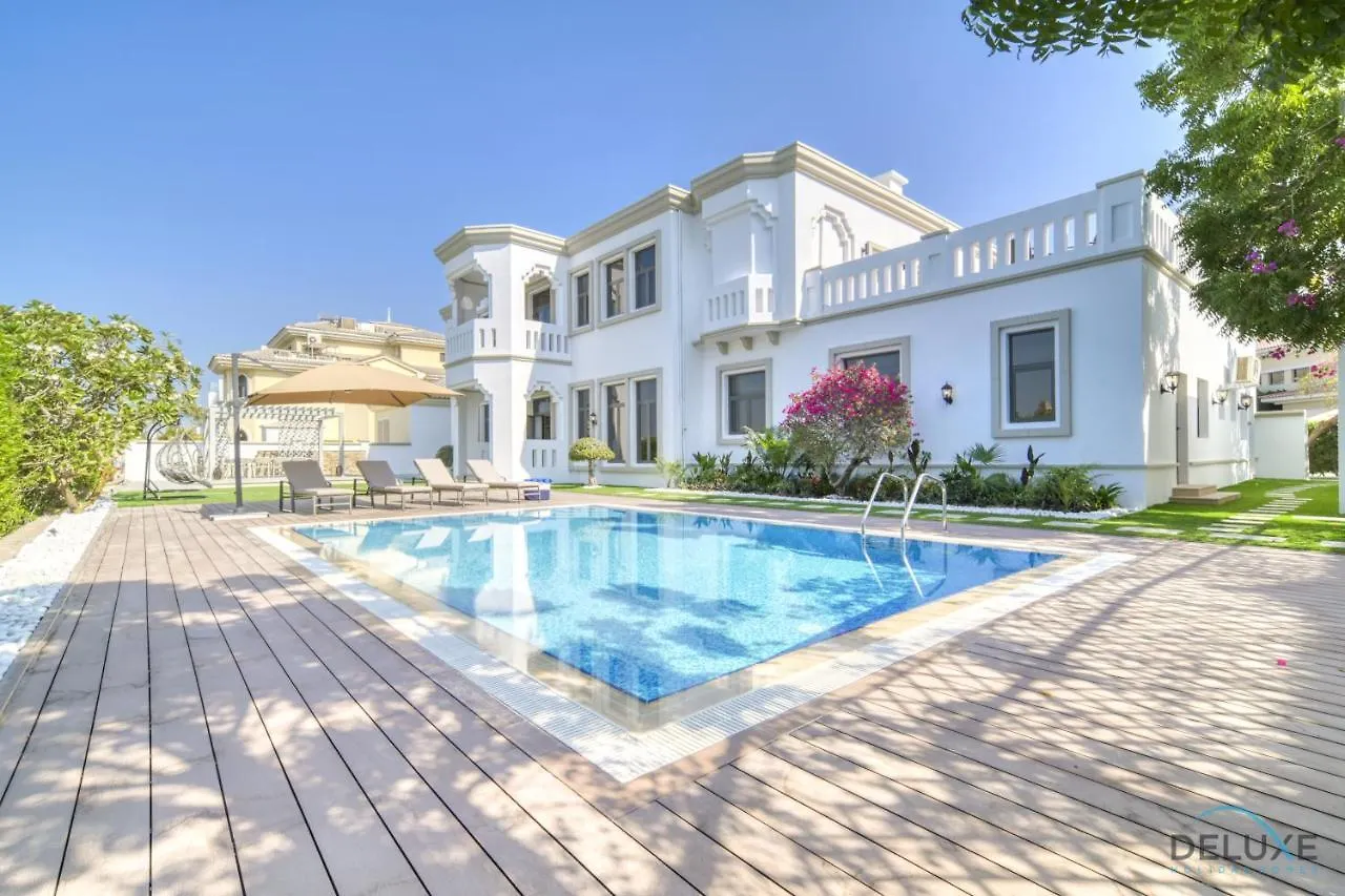 Signature 6Br Villa With Assistant Room And Private Pool In Frond F Palm Jumeirah By Deluxe Holiday Homes دبي 0*,
