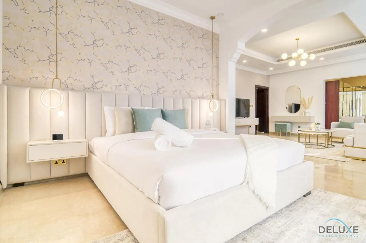 Signature 6Br Villa With Assistant Room And Private Pool In Frond F Palm Jumeirah By Deluxe Holiday Homes دبي