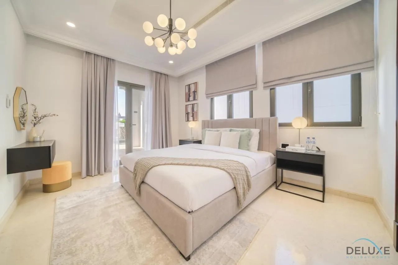 Signature 6Br Villa With Assistant Room And Private Pool In Frond F Palm Jumeirah By Deluxe Holiday Homes دبي