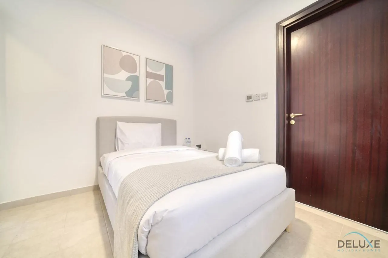Signature 6Br Villa With Assistant Room And Private Pool In Frond F Palm Jumeirah By Deluxe Holiday Homes دبي