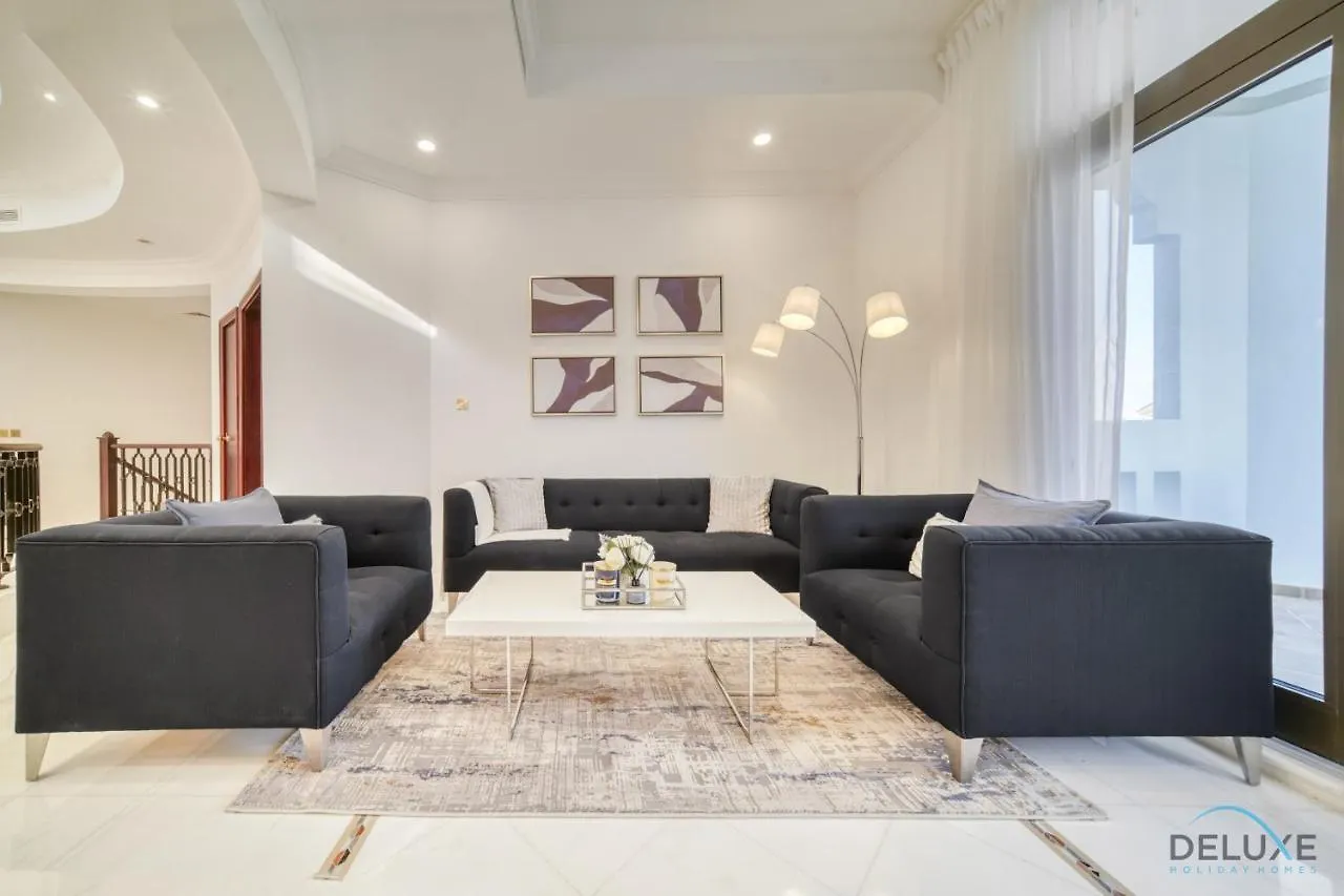 Signature 6Br Villa With Assistant Room And Private Pool In Frond F Palm Jumeirah By Deluxe Holiday Homes دبي