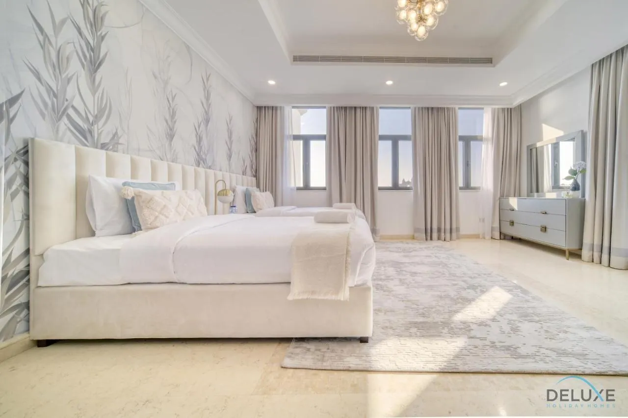 Signature 6Br Villa With Assistant Room And Private Pool In Frond F Palm Jumeirah By Deluxe Holiday Homes دبي