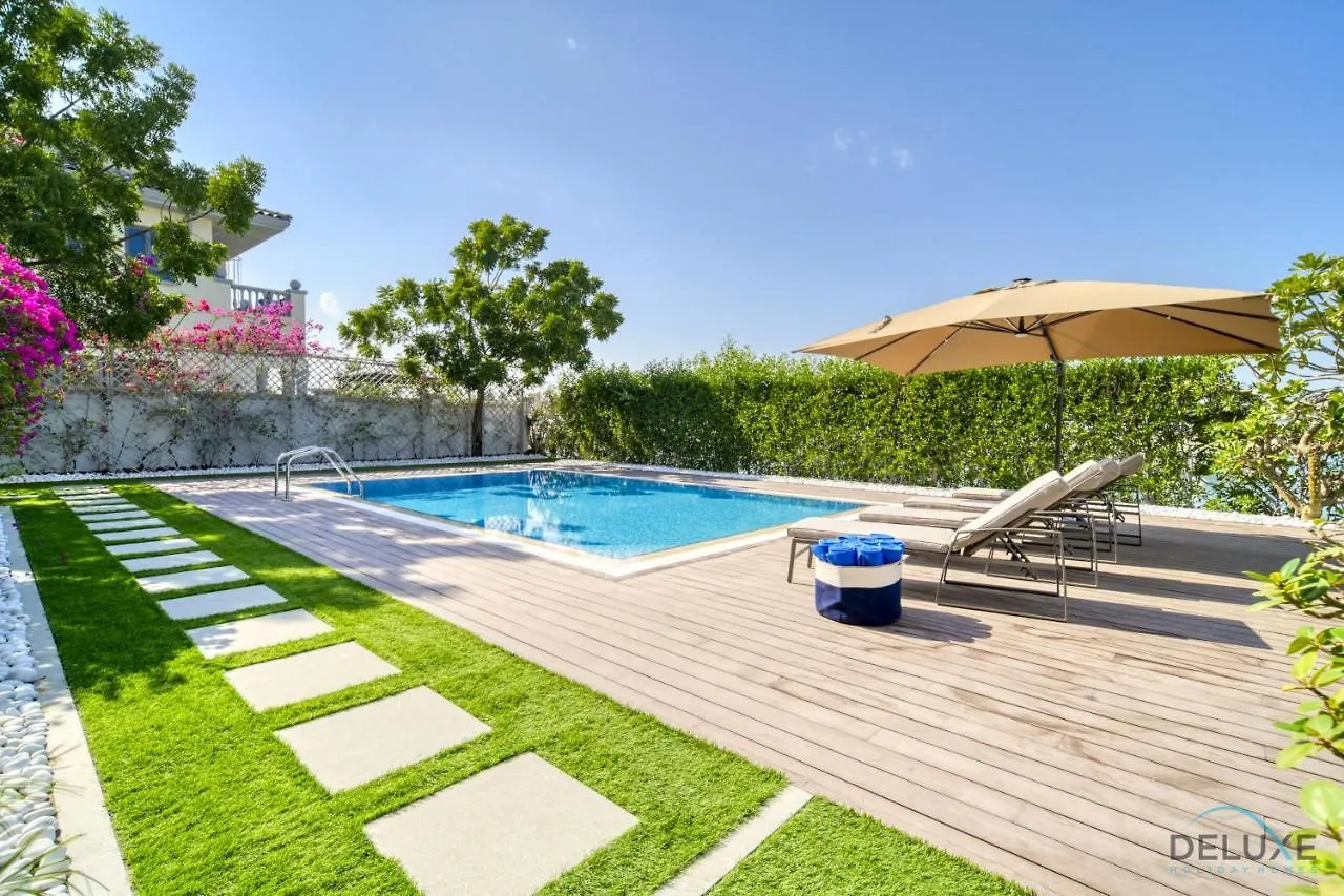 Signature 6Br Villa With Assistant Room And Private Pool In Frond F Palm Jumeirah By Deluxe Holiday Homes دبي